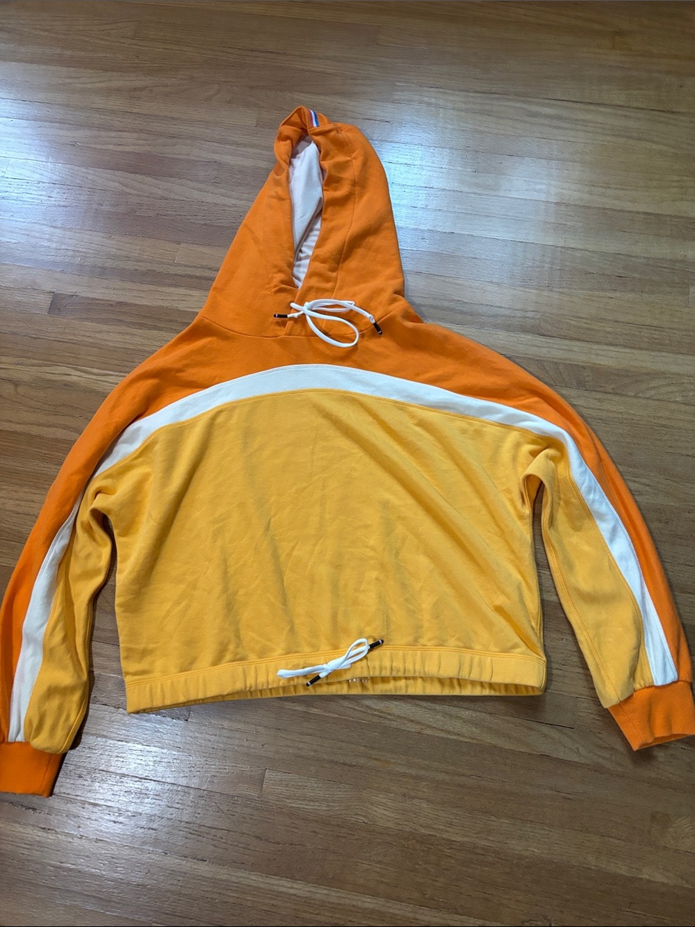 Women's Colorblock Hooded Cropped Sweatshirt
